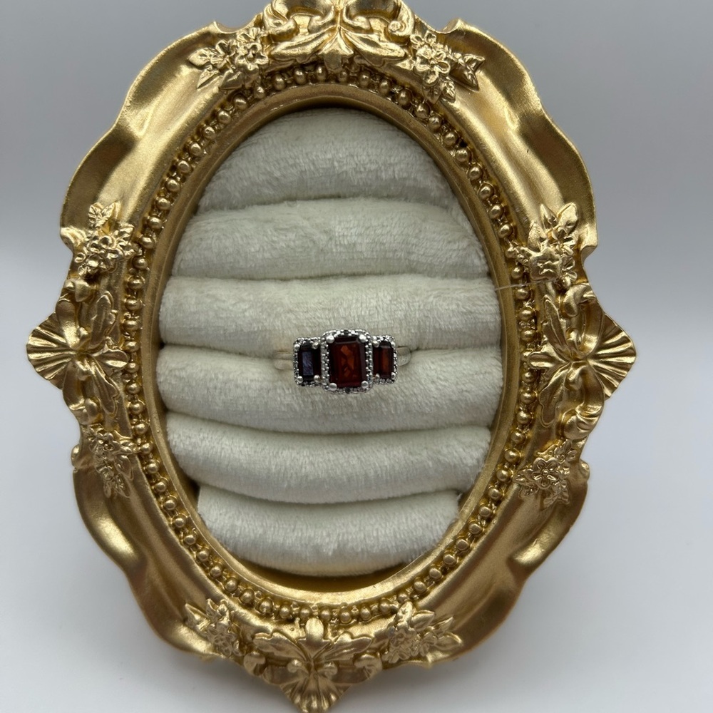 Elegant Sterling 925 Silver and Red Garnet Gemstone Ring
